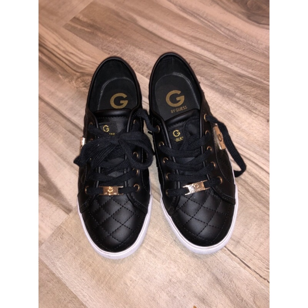 Guess sneakers size 7 1/2